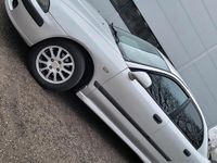 Gebraucht Mitsubishi Carisma 103 PS (75 kW) 2002 Silber Limousine
