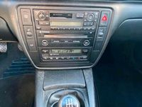 Gebraucht VW Passat 116 PS (85 kW) 2001 Blau Kombi