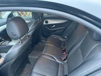 Gebraucht Mercedes E220 194 PS (142 kW) 2020 Schwarz Limousine