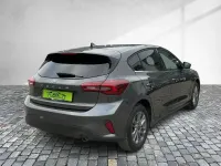 Usado Ford Focus Titanium 125 CV (91 kW) 2024 Gris Berlina