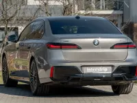 Gebraucht BMW 740 Sport Line 299 PS (219 kW) 2026 Grau Limousine