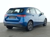 Gebraucht Mercedes E250 163 PS (119 kW) 2024 Metalliclack spektralblau Limousine