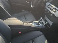 Gebraucht BMW 525 197 PS (144 kW) 2009 Schwarz Limousine
