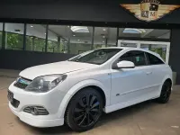Gebraucht Opel Astra GTC Edition 175 PS (128 kW) 2009 Weiß Coupé