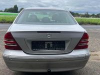 Gebraucht Mercedes 200 95 PS (69 kW) 2001 Silber Limousine