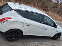 Gebraucht Lancia Delta 120 PS (88 kW) 2012 Weiß Kleinwagen
