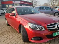 Używany Mercedes E250 204 KM (150 kW) 2016 Czerwony Kombi