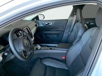 Gebraucht Volvo V60 Plus 197 PS (144 kW) 2025 Weiß Kombi