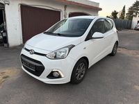 Gebraucht Hyundai i10 87 PS (63 kW) 2014 Weiß Kleinwagen