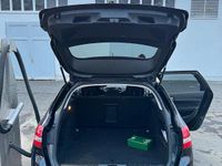 Gebraucht Peugeot 308 120 PS (88 kW) 2016 Schwarz Kombi