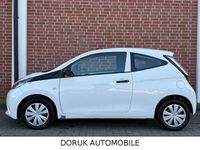 Gebraucht Toyota Aygo 69 PS (50 kW) 2018 Weiß Kleinwagen