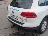 Gebraucht VW Touareg 204 PS (150 kW) 2017 Weiß SUV