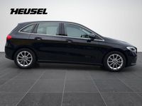 Gebraucht Mercedes B180 Progressive 136 PS (100 kW) 2022 Kosmosschwarz metallic Kleinwagen