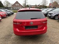 Gebraucht VW Passat Comfortline 120 PS (88 kW) 2019 Rot Kombi