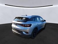 Gebraucht VW ID.4 Pro Performance 150 kW (204 PS) 2023 Scale silver (metallic) SUV