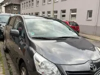 Gebraucht Toyota Verso 132 PS (97 kW) 2011 Grau Van / Kleinbus