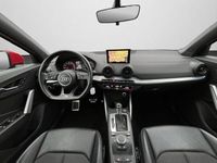 Gebraucht Audi Q2 Comfort 150 PS (110 kW) 2017 Tangorot metallic (metallic) SUV