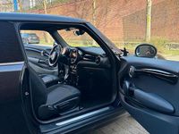 Gebraucht Mini ONE 75 PS (55 kW) 2017 Schwarz Kleinwagen