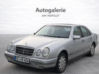 Gebraucht Mercedes E280 Elegance 204 PS (150 kW) 1998 Silber Limousine