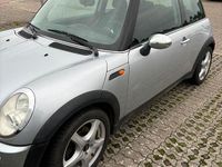 Usado Mini ONE 90 HP (66 kW) 2005 Prateado Citadino