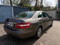 Gebraucht Mercedes E220 170 PS (125 kW) 2012 Silber Limousine