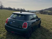 Gebraucht Mini ONE 102 PS (75 kW) 2018 Grün Kleinwagen