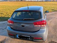 Gebraucht Kia Rio Edition 7 84 PS (61 kW) 2017 Blau Limousine