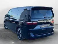 Gebraucht VW Multivan Life 150 PS (110 kW) 2025 Deep black perleffekt Van / Kleinbus