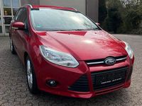 Gebraucht Ford Focus 125 PS (91 kW) 2013 Rot Kombi