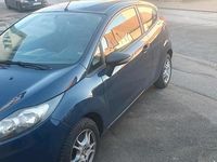 Gebraucht Ford Fiesta 60 PS (44 kW) 2011 Blau Kleinwagen