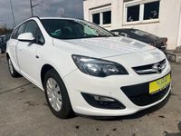Gebraucht Opel Astra Edition 110 PS (80 kW) 2016 Schneeweiss/summitwhite/arctic Kombi