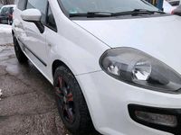 Gebraucht Fiat Grande Punto 77 PS (56 kW) 2011 Weiß Kleinwagen