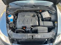 Gebraucht Skoda Octavia Active 105 PS (77 kW) 2012 Grau Kombi