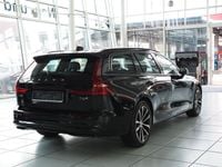 Gebraucht Volvo V60 Plus 253 PS (186 kW) 2024 Schwarz Kombi