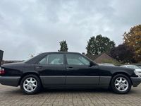 Brugt Mercedes E220 150 HK (110 kW) 1993 Sort Sedan