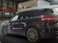 Gebraucht Porsche Cayenne Platinum Edition 470 PS (345 kW) 2022 Moonlightblue SUV