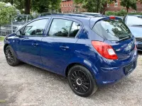 Używany Opel Corsa Edition 69 KM (50 kW) 2015 Niebieski Sedan/Limuzyna