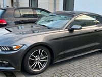 gebraucht Ford Mustang 2.3 EcoBoost Auto - phantomgrey - TOP