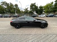 gebraucht Mercedes C250 Coupe 9G-TRONIC AMG Line / Parkassistent / Pano