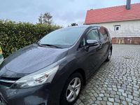 Gebraucht Toyota Verso Skyview Edition 150 PS (110 kW) 2015 Grau Van / Kleinbus