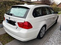 gebraucht BMW 316 d Touring weiß, Panorama, Navi, sparsam, Multilenkrad