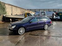 Gebraucht Mercedes C320 218 PS (160 kW) 2002 Violet Kombi