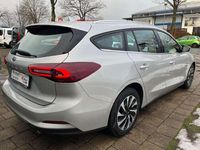 Gebraucht Ford Focus Style 120 PS (88 kW) 2022 Silber Kombi