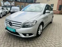 Gebraucht Mercedes B180 122 PS (89 kW) 2014 Silber Van / Kleinbus