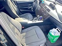 Gebraucht BMW 320 Luxury Line 184 PS (135 kW) 2012 Schwarz Kombi