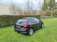 Gebraucht Peugeot 206 75 PS (55 kW) 2010 Schwarz Kleinwagen