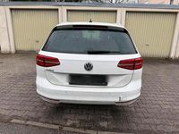 Gebraucht VW Passat Highline 150 PS (110 kW) 2017 Weiß Kombi