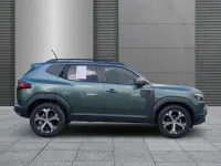 Neu Dacia Duster Extreme 131 PS (96 kW) 2025 Zedergrün SUV