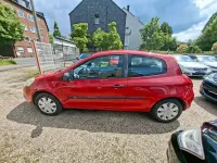 Gebraucht Renault Clio III 75 PS (55 kW) 2011 Rot Kleinwagen