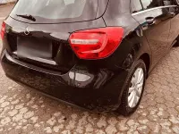 Gebraucht Mercedes A180 122 PS (89 kW) 2013 Schwarz Kleinwagen